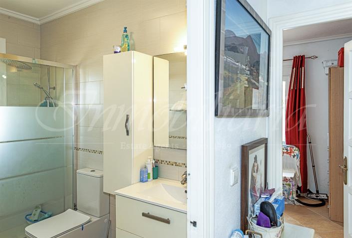 Image No.27-3 Bed Villa / Detached for sale