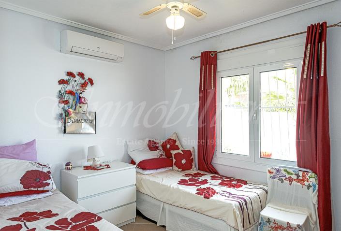 Image No.29-3 Bed Villa / Detached for sale