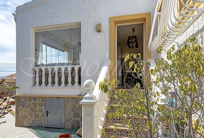 Image No.31-3 Bed Villa / Detached for sale