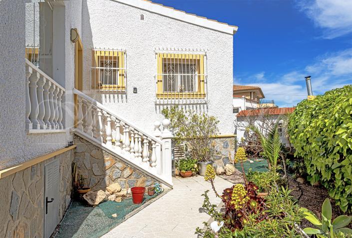 Image No.32-3 Bed Villa / Detached for sale