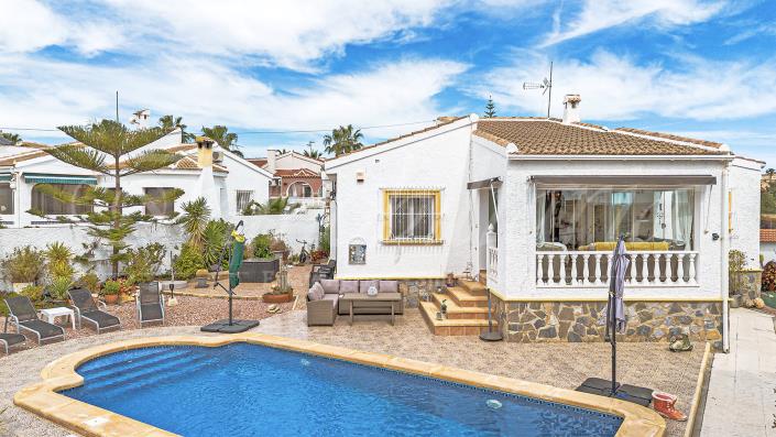 Image No.35-3 Bed Villa / Detached for sale