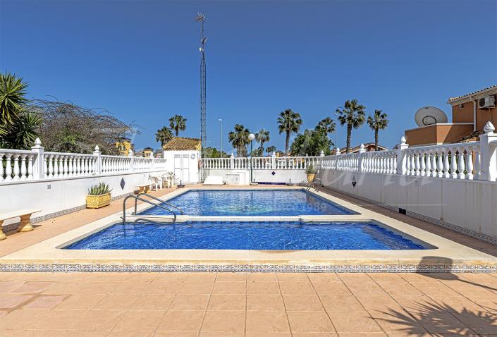 Image No.20-2 Bed Villa / Detached for sale