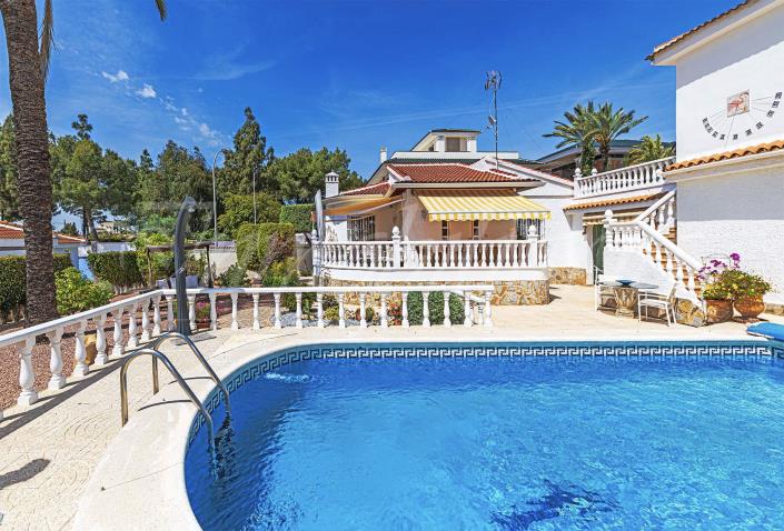 Image No.7-3 Bed Villa / Detached for sale