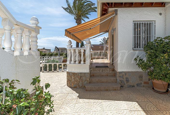 Image No.11-3 Bed Villa / Detached for sale