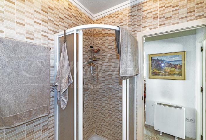 Image No.24-3 Bed Villa / Detached for sale