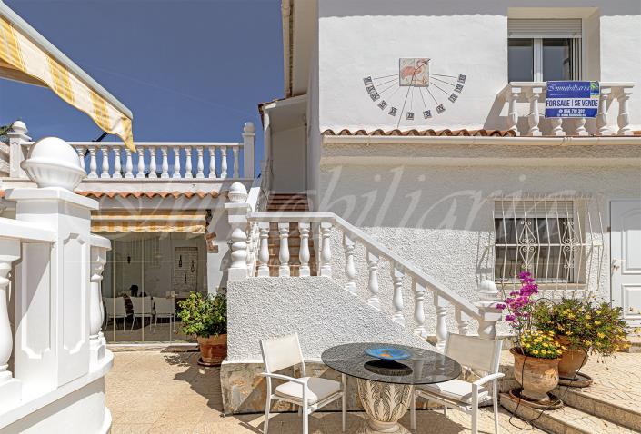 Image No.39-3 Bed Villa / Detached for sale