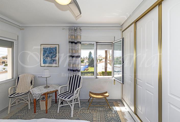 Image No.47-3 Bed Villa / Detached for sale