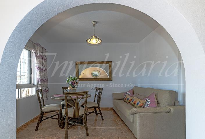 Image No.8-2 Bed Villa / Detached for sale