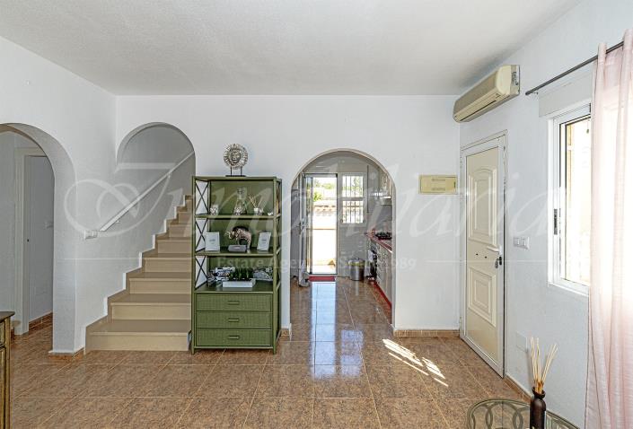Image No.10-2 Bed Villa / Detached for sale
