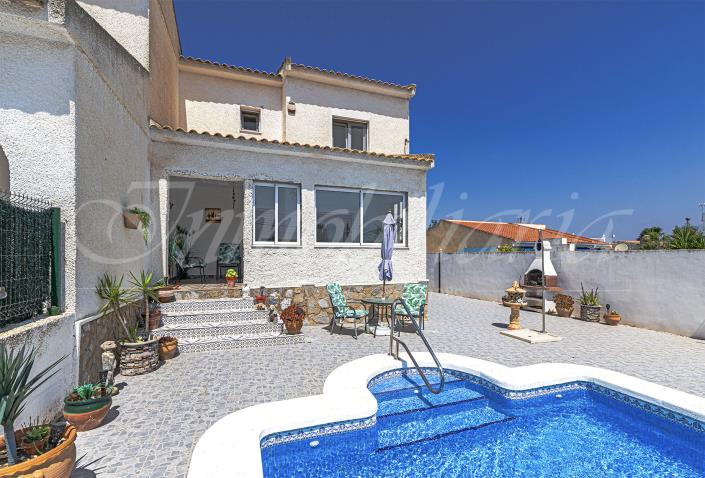 Image No.8-Jumelé de 3 chambres à vendre à Torrevieja