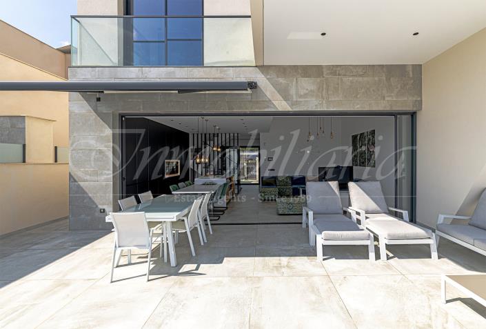 Image No.9-5 Bed Villa / Detached for sale