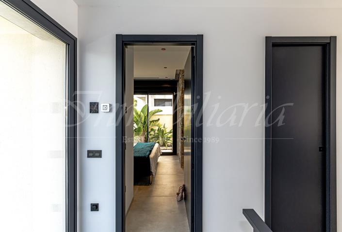Image No.12-5 Bed Villa / Detached for sale