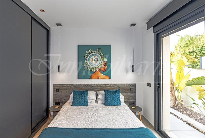 Image No.17-5 Bed Villa / Detached for sale