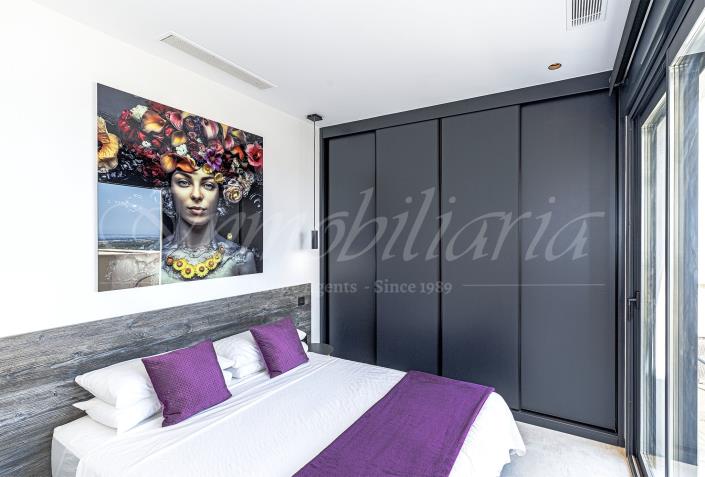 Image No.25-5 Bed Villa / Detached for sale