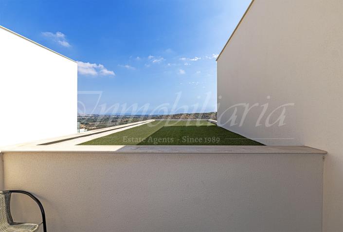 Image No.27-5 Bed Villa / Detached for sale