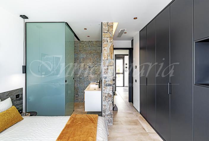 Image No.36-5 Bed Villa / Detached for sale