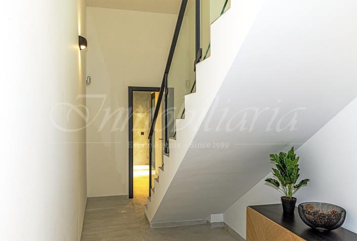 Image No.39-5 Bed Villa / Detached for sale