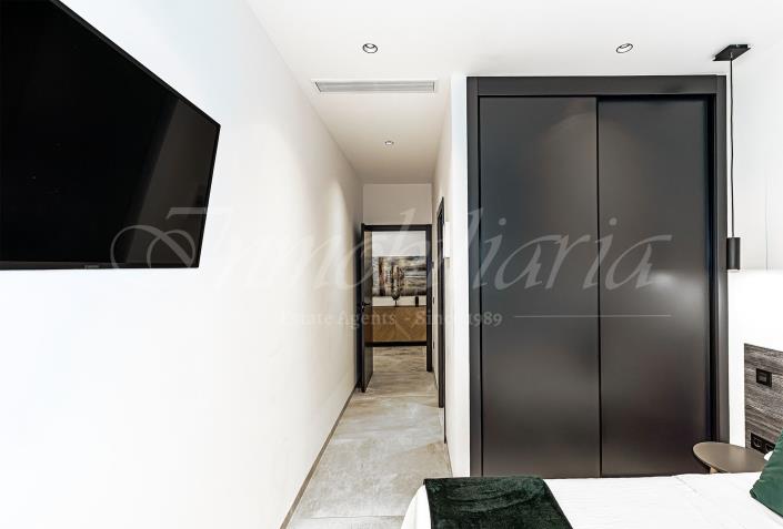 Image No.55-5 Bed Villa / Detached for sale
