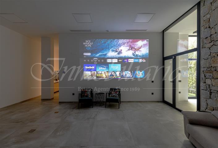 Image No.59-5 Bed Villa / Detached for sale