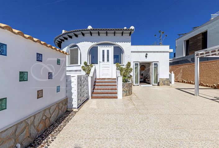 Image No.5-3 Bed Villa / Detached for sale