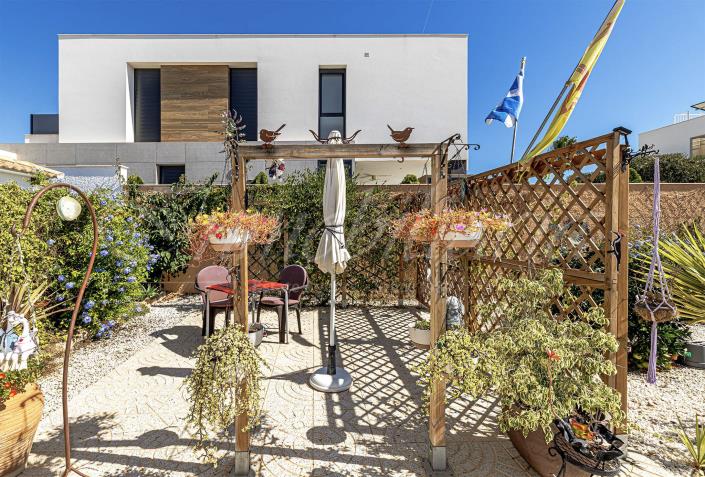 Image No.17-3 Bed Villa / Detached for sale