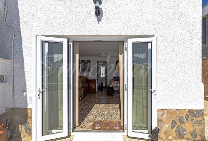 Image No.24-3 Bed Villa / Detached for sale