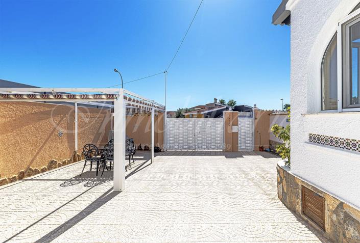 Image No.28-3 Bed Villa / Detached for sale