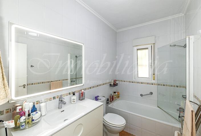 Image No.38-3 Bed Villa / Detached for sale