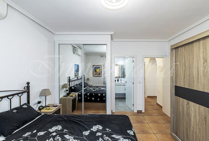Image No.44-3 Bed Villa / Detached for sale