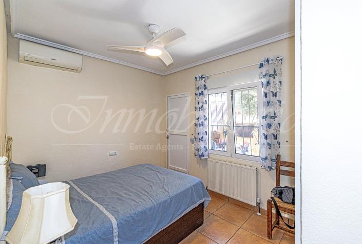 Image No.47-3 Bed Villa / Detached for sale
