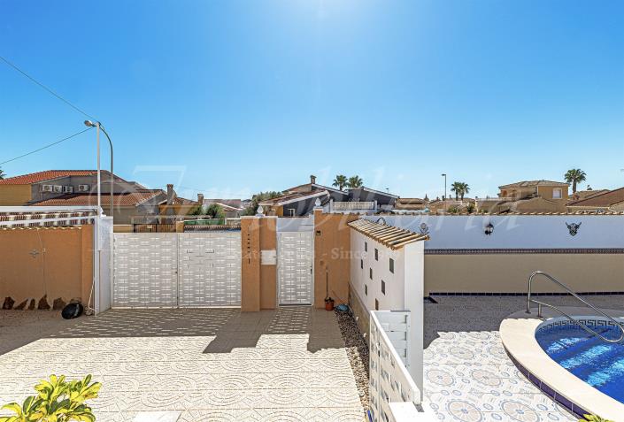Image No.49-3 Bed Villa / Detached for sale