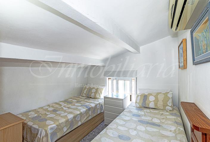Image No.57-3 Bed Villa / Detached for sale