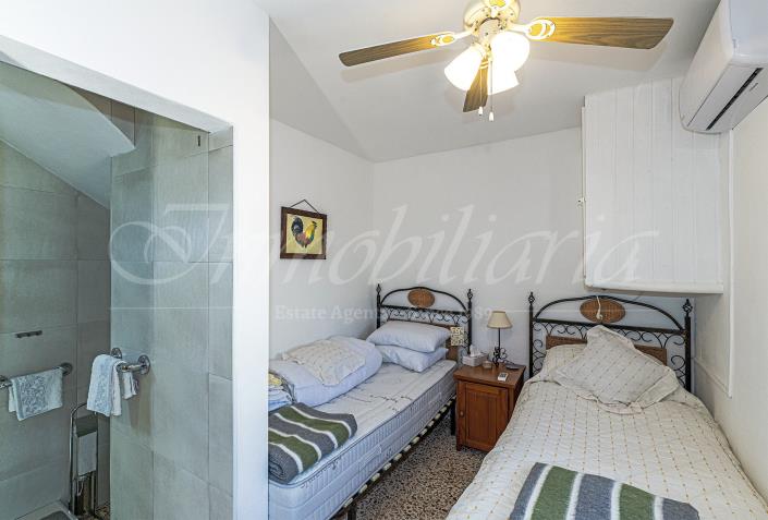 Image No.27-3 Bed Villa / Detached for sale