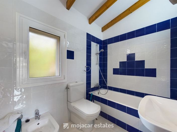 Image No.14-5 Bed Villa for sale