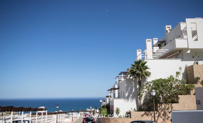 Image No.8-2 Bed Apartment for sale