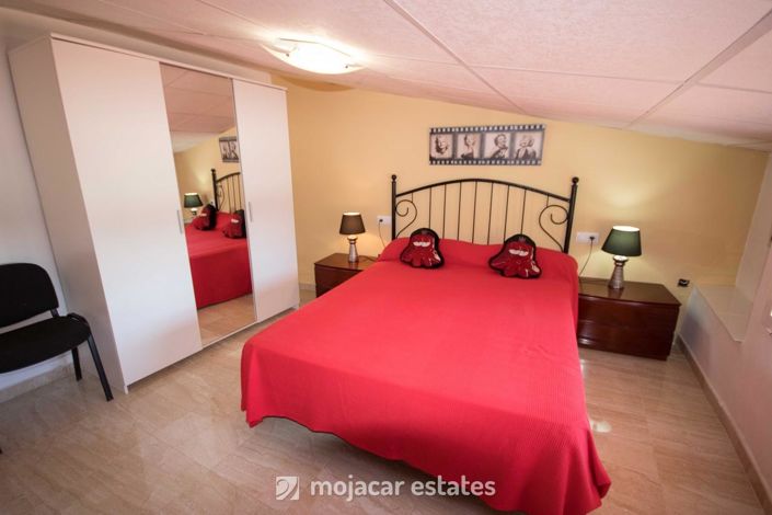 Image No.17-6 Bed Villa for sale