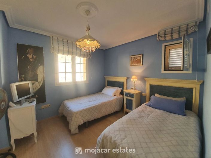 Image No.12-7 Bed Villa for sale