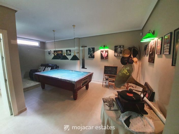 Image No.19-7 Bed Villa for sale