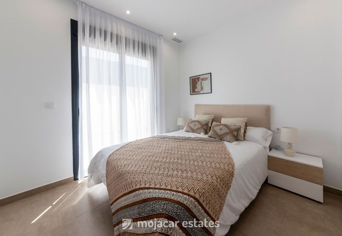 Image No.10-2 Bed Villa for sale