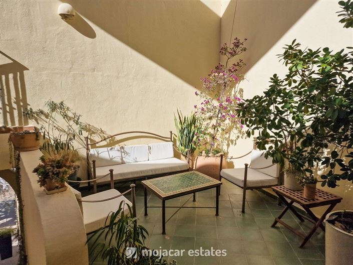 Image No.9-7 Bed Villa for sale