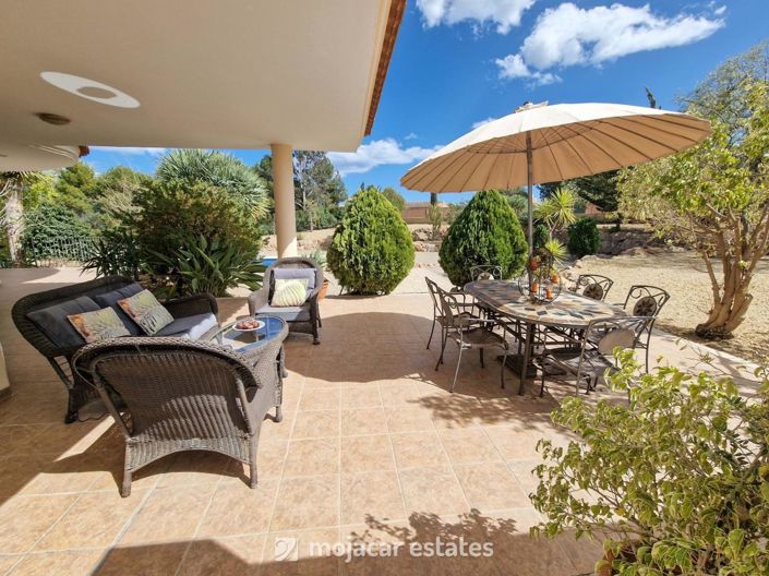 Image No.3-4 Bed Villa for sale