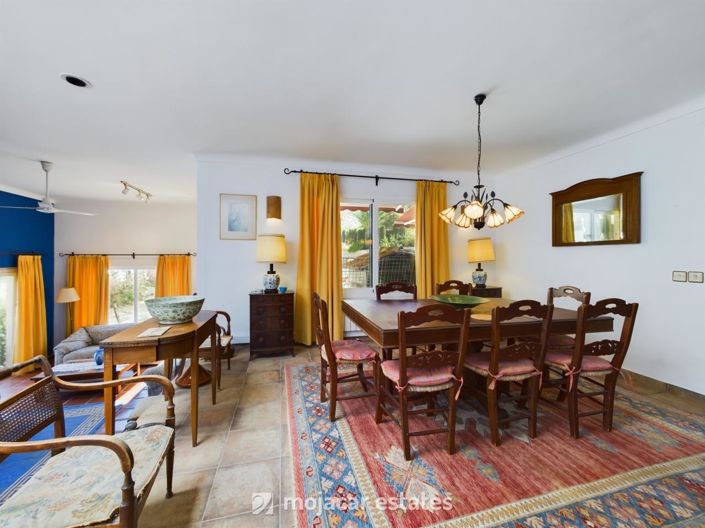 Image No.3-3 Bed Villa for sale