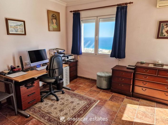 Image No.15-4 Bed Villa for sale