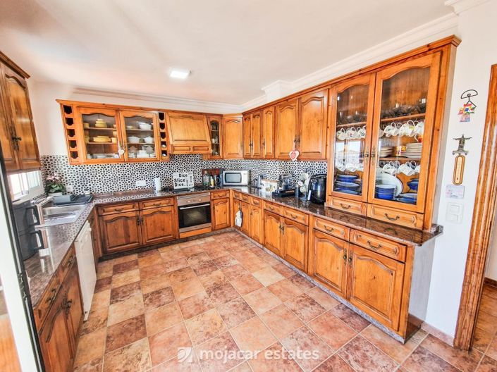 Image No.5-4 Bed Villa for sale