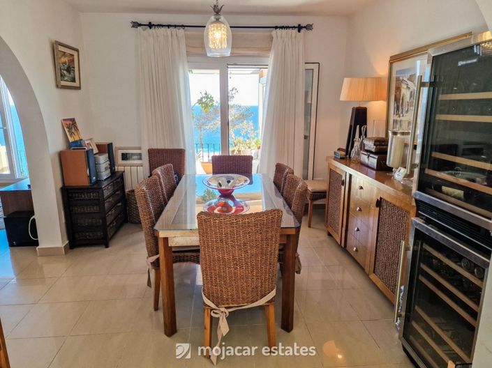 Image No.9-4 Bed Villa for sale