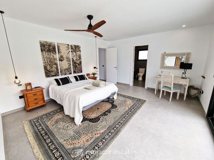 Image No.11-4 Bed Villa for sale