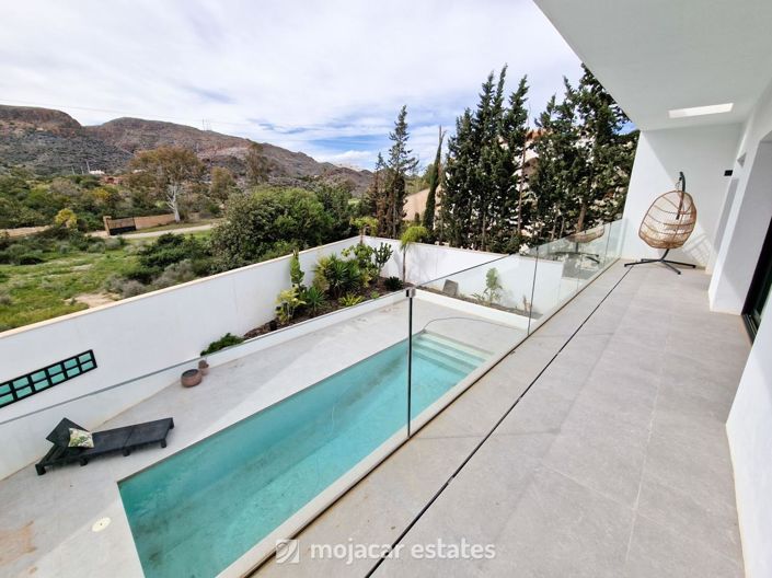 Image No.14-4 Bed Villa for sale