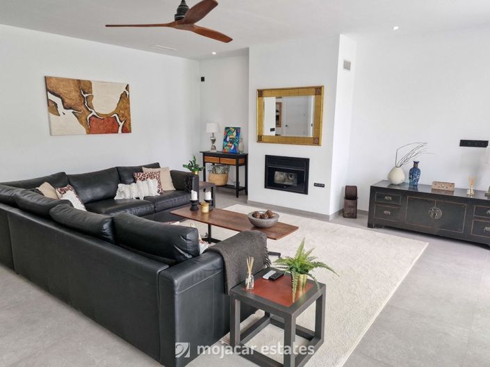 Image No.6-4 Bed Villa for sale