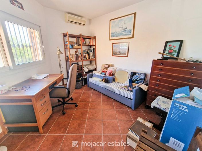 Image No.12-4 Bed Villa for sale