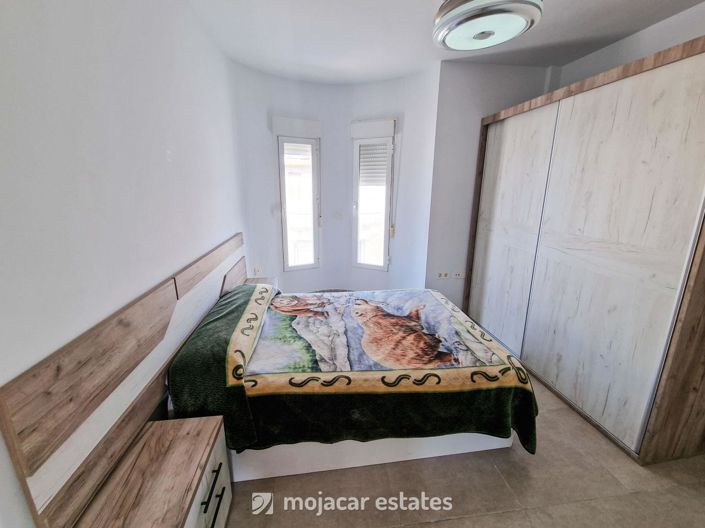 Image No.13-3 Bed Townhouse for sale